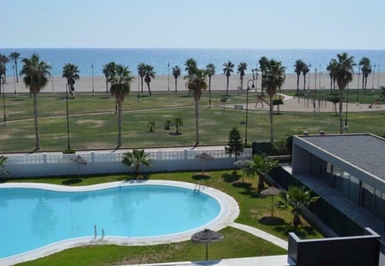 Apartamento Lujo, Primera Linea Playa, Garaje, Wifi, Piscina Climatizada Roquetas de Mar Exterior foto