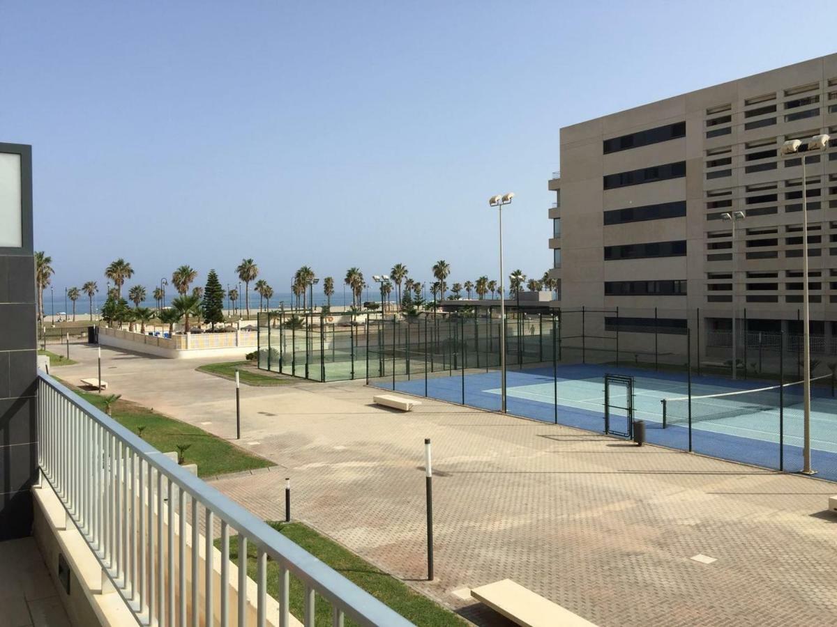 Apartamento Lujo, Primera Linea Playa, Garaje, Wifi, Piscina Climatizada Roquetas de Mar Exterior foto